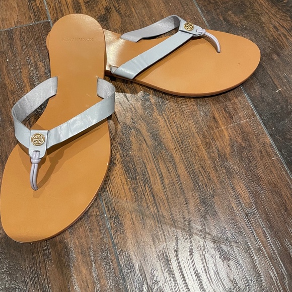 Flip flops - Picture 1 of 3